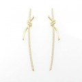 ティファニー ノット ドロップ ピアス 0.310CT
