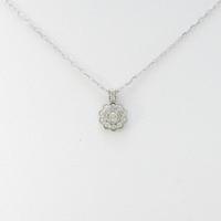 K18WG フラワー ダイヤモンドネックレス