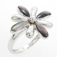 K18WG フラワー マザーオブパールリング