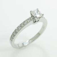 ティファニー ノヴォ リング 0．32ct20％引き