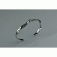 2種類の角棒を造形したバングル