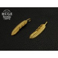 HUGEフェザーペンダント（プレーン）M/K24 x シルバー925