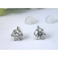 PT ダイヤモンド ソリティアピアス