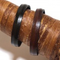 【メール便OK】レザーバングル（全2色）