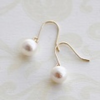 【送料無料】 K18 Little mermaid water pearl hook pierce/6mm（リトルマーメイド淡水パールフックピアス）