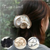 エレガントウェーブのツインコーム 〜両側をコームで留めるツインコームなのでキレイなウェーブラインをキープ