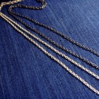 シルバー細あずきチェーン　４０，４５，５０ｃｍ　(幅1.8ミリ)