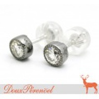 一粒ダイヤ ピアス(ブラックメッキ) K18WG D:0.25 D:0.25 新品 [ダイヤモンド 18金ホワイトゴールド]