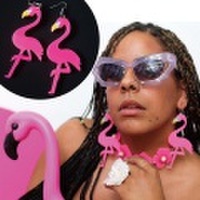 夏らしい派手な色合いのフラミンゴ ピアス アクリル プレート 派手 ユニークモチーフ 鳥 インパクト ネオギャル ギャル フェス dream 770613