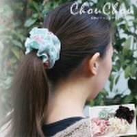 花柄シフォンとサテンのシュシュ 〜花柄が目立ち過ぎないオシャレな主張♪