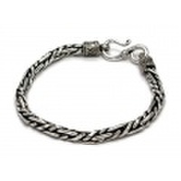 大人女子からシニアの方までお勧めのアクセサリー！シルバー925使い勝手の良い定番いぶしブレスレット