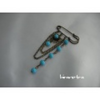 天然石、トルコ石のブローチ