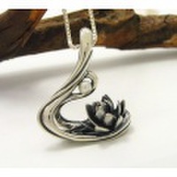 流蓮ネックレス