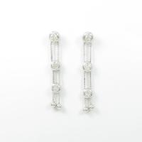 K18WG スリーストーン ダイヤモンドピアス