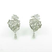 PT リーフ ダイヤモンドイヤリング