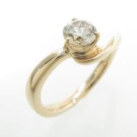 4゜C ソリティア ダイヤモンドリング