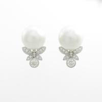PT バタフライ シロチョウパールピアス