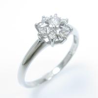 PT フラワー ダイヤモンドリング