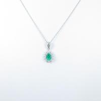 PT エメラルドネックレス