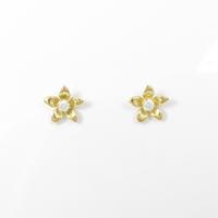K18YG フラワー キュービックピアス