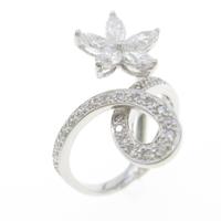 750WG フラワー ダイヤモンドリング