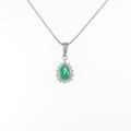 PT エメラルドネックレス