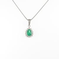 PT エメラルドネックレス