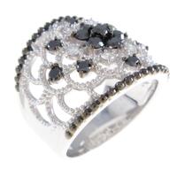 K18WG／K18BG フラワー ダイヤモンドリング