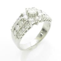 PT フラワー ダイヤモンドリング