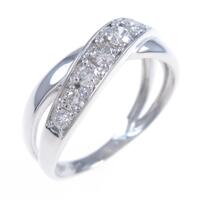 PT ダイヤモンドリング