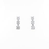 PT スリーストーン ダイヤモンドピアス