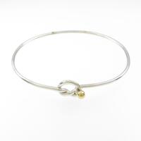 ティファニー フラットワイヤー フック＆アイハート バングル