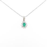 PT エメラルドネックレス