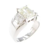 プラチナダイヤモンドリング 2．075ct・LY・VS2・クッションカット