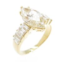 K18YG ダイヤモンドリング 2．181ct M SI2 マーキスカット