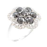 K18WG フラワー ダイヤモンドリング