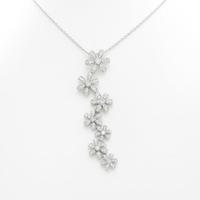 K18WG フラワー ダイヤモンドネックレス