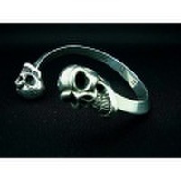 BWL(ビルウォールレザー)　グッドラックスカルバングル　B508