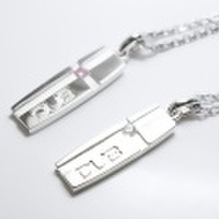 DUB collection(ダブコレクション)　mat line cross pendant　ピンクCZ or ホワイトCZ　ペンダント【チェーン付】DUBj-159　ネックレス