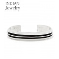 INDIAN JEWELRY ライン加工の秀逸デザイン!ナバホ族を代表する人気アーティストTOM HAWK氏の作品『NAVAJO BANGLE TOM HAWK』【アメカジ・ネイティブ】IJ-074