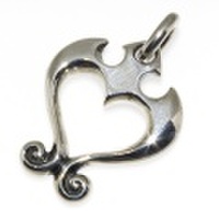 TRAVIS WALKER(トラヴィスワーカー)　Scroll Heartペンダント PDS046