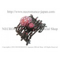 【ネクロマンス NECROMANCE】 ピンクスパイダーブラックカフブレスレット Pink Spider Black Cuff Bracelet ＜ピンク/Pink/桃色＞ 蜘蛛