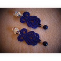 【メール便可】Tita Bijoux 日本初上陸レースで出来た楽器の様なミラノらしいシックなデザインのハンドメイドイヤリング（ヴァイオレット）（イタリア）