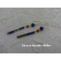 アクリル角バーと天然石ラピスラズリと珊瑚のピアス