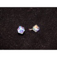 オーロラキューブ型シルバーピアス(大）