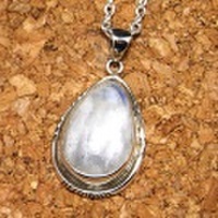 シルバー925 ブルームーンストーンハンドメイドペンダントトップ ST-104