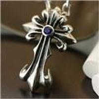 シルバーブルージルコニアクロスネックレス