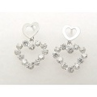 ハートオンハートのK14WG(ホワイトゴールド)キュービックピアス [y060051]