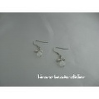 ベネチアンとメタルリボンのピアス