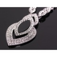 リーフ型ネックレス